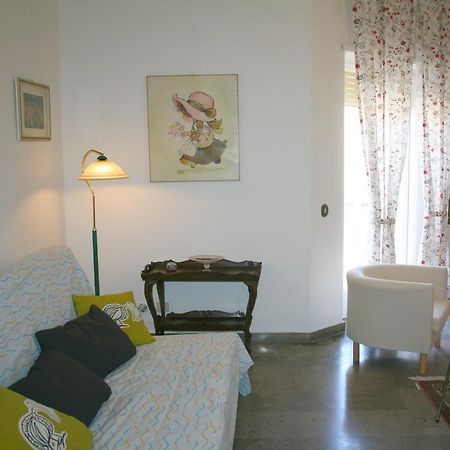 Busi Apartment Rome Bilik gambar