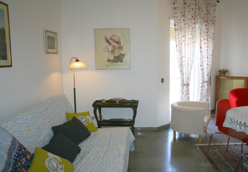 Busi Apartment Rome Bilik gambar