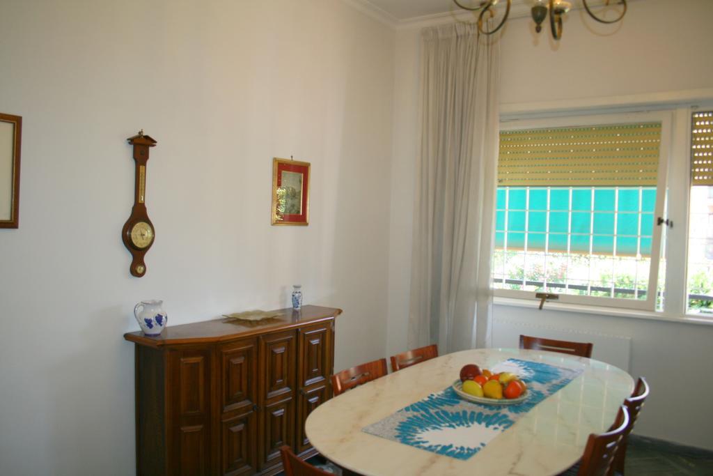 Busi Apartment Rome Bilik gambar