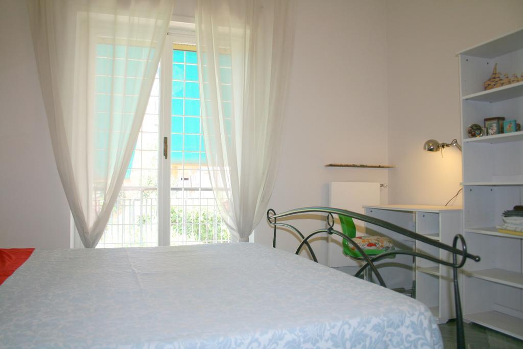 Busi Apartment Rome Bilik gambar